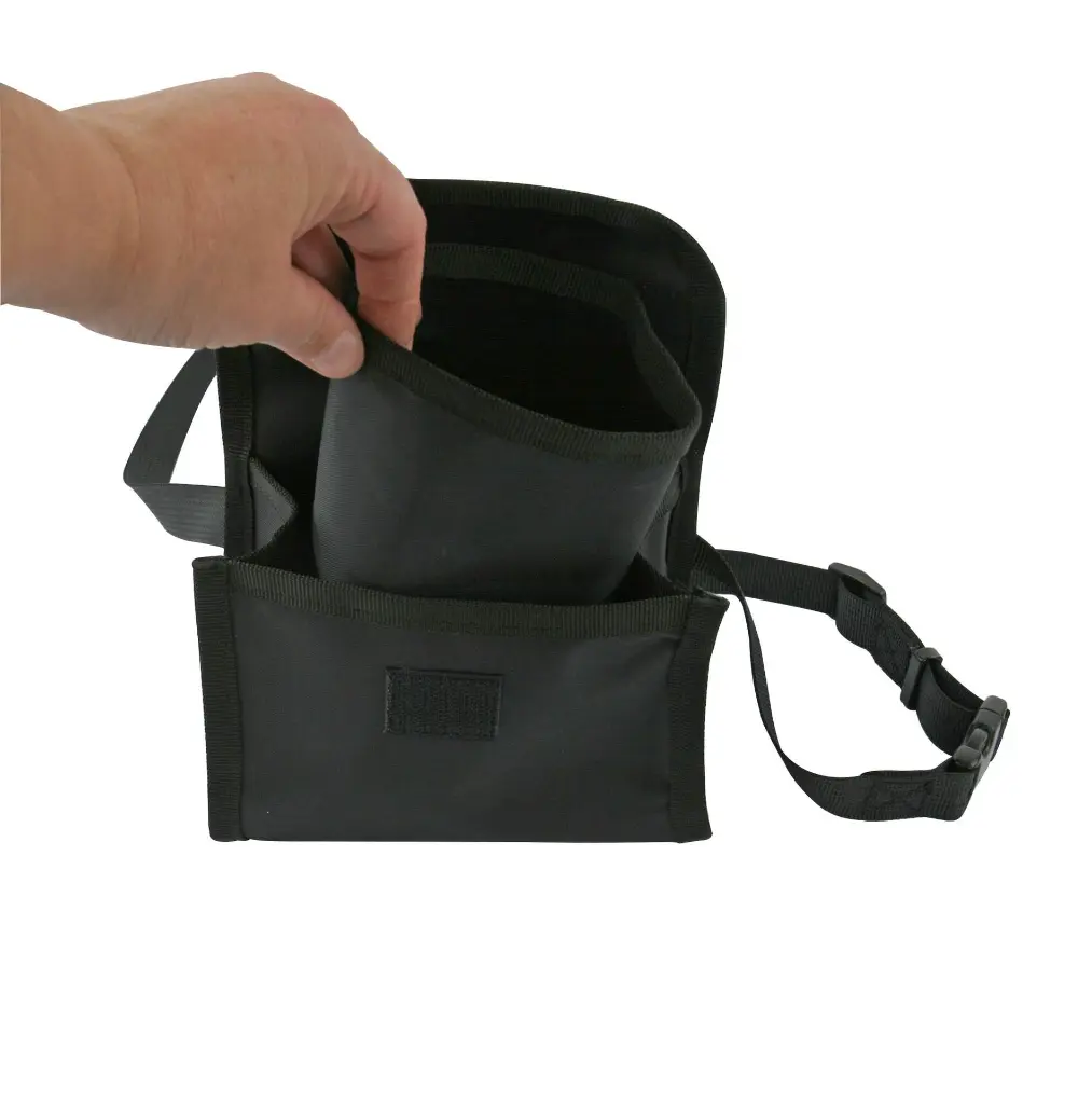 pochette noir uni 3.webp